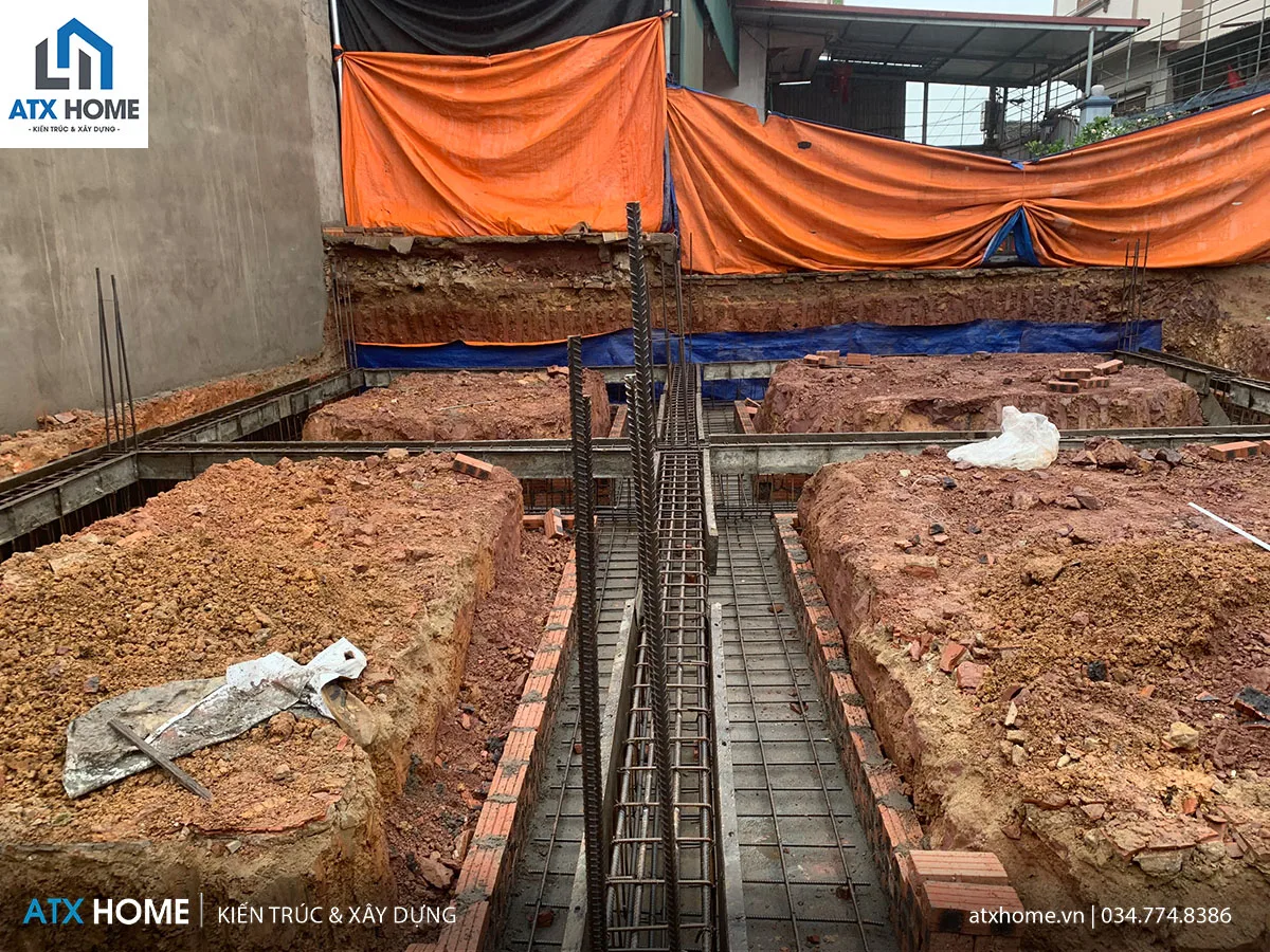 giám sát ghép cốp pha và cốt thép dầm móng, móng băng