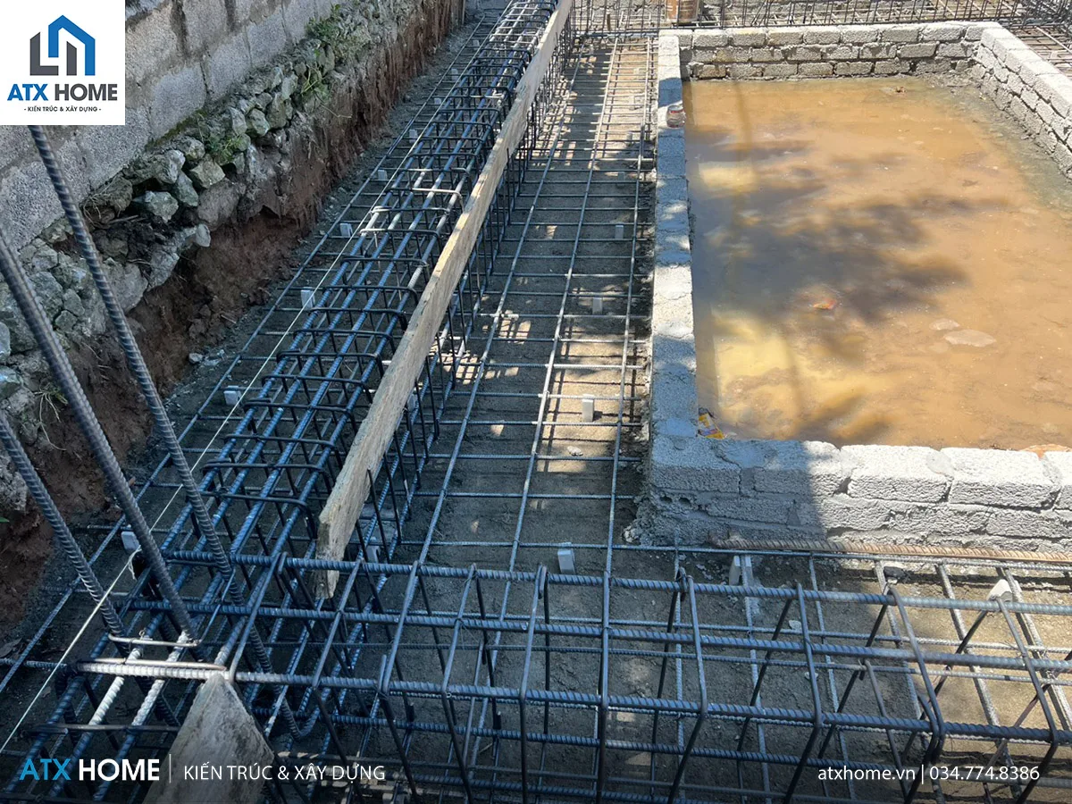 giám sát ghép cốp pha và cốt thép dầm móng, móng băng