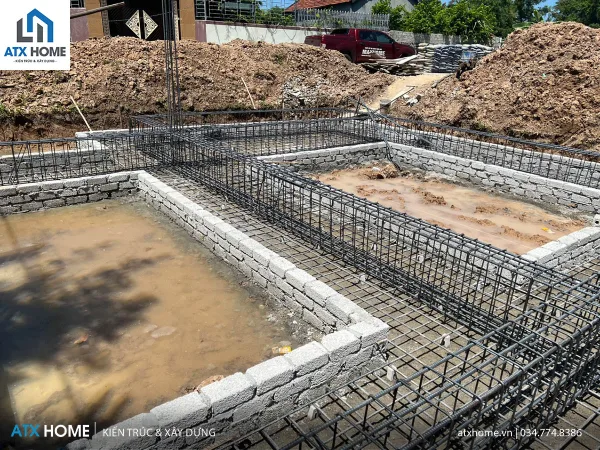 giám sát ghép cốp pha và cốt thép dầm móng, móng băng